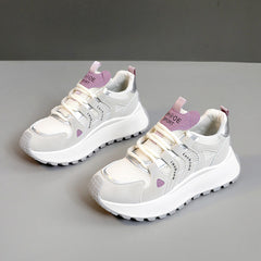 Damen Sportliche Sneakers mit dämpfender Laufsohle und strapazierfähigem Obermaterial in Beige