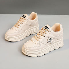 Damen modische Plateau Sneakers mit effektiver Dämpfung und hochwertiger Oberflächenstruktur in Khaki