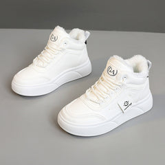 Damen Hohe Winter Sneakers mit weichem Fleece-Futter und rutschfester Sohle in Weiß