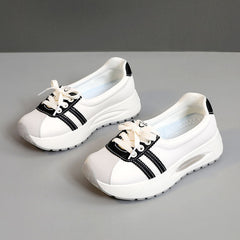 Damen bequeme Sneaker mit atmungsaktivem Obermaterial und dämpfender Laufsohle in Schwarz