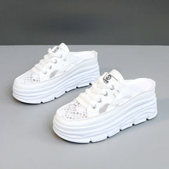 Damen Sportliche Plateau-Sneaker mit atmungsaktiver Mesh-Oberfläche in Weiß