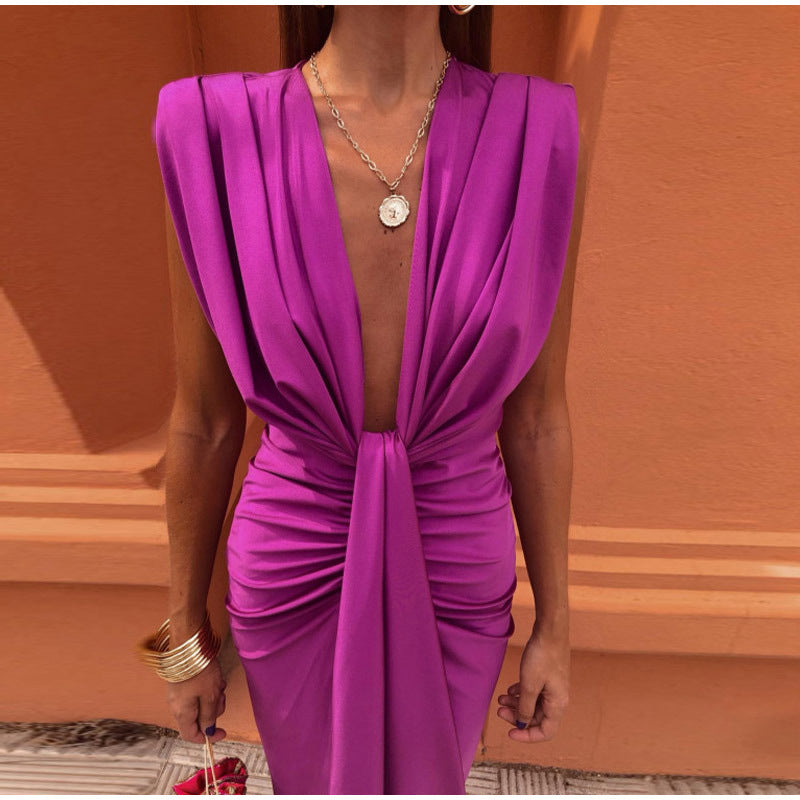 Antonia®️ | Festkleid mit tiefem Ausschnitt