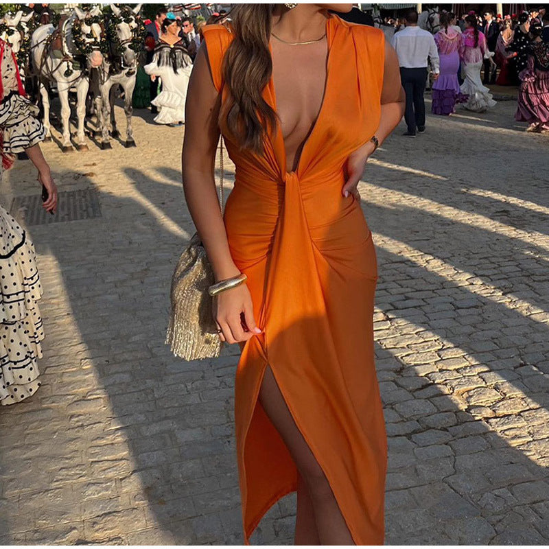Antonia®️ | Festkleid mit tiefem Ausschnitt