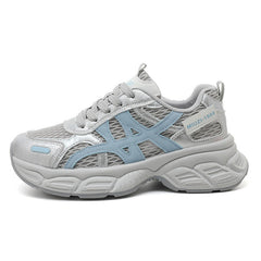 Damen Sportliche Mesh-Sneaker mit atmungsaktiver Laufsohle in Silber