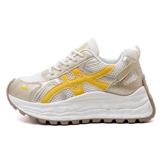Damen Sneakers mit atmungsaktivem Mesh-Obermaterial und dämpfender Laufsohle in Hellbeige