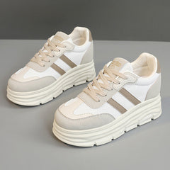 Damen Plateau Sneakers mit atmungsaktivem Mesh-Obermaterial und dämpfender Sohle in Beige