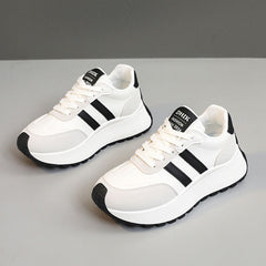 Damen Sportliche Sneaker mit modernem Profil und rutschfester Laufsohle in Beige