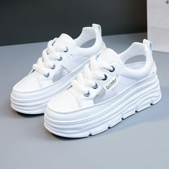 Damen Plattform Sneakers mit atmungsaktiver Mesh-Oberfläche und trendiger Dämpfung in Weiß
