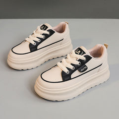 Damen Chunky Sneakers mit modischem Design und optimierter Dämpfung in Schwarz