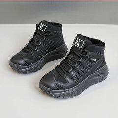 Damen modische Winter-Sneaker mit isolierendem Fleece-Futter und rutschfester Laufsohle in Schwarz