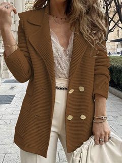 Damen eleganter Strickblazer mit doppelter Knopfleiste und strukturiertem Design in Braun