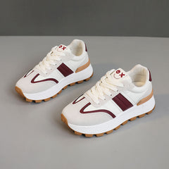 Damen Sportliche Sneakers mit dämpfender Laufsohle und atmungsaktivem Mesh- in Weinrot