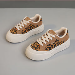 Damen Chunky Sneakers mit Leopardenmuster und bequemer Sohle in Braun
