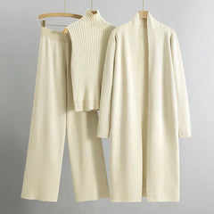 VIRTUDES - SET AUS MANTEL, OBERTEIL UND WEITER HOSE in Beige