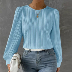 Ortrud - Damen-Faltenbluse in Hellblau
