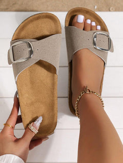 Ortrud – Damen Kork-Sandalen Slip-On Mit Großer Schnalle in Khaki