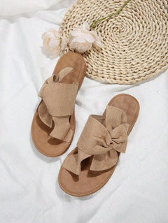 Ottilie – Damen Pantoffeln Schleife Veloursleder Zehentrenner Elegant in Khaki