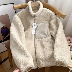 Weiche Winterjacke für Frauen in Beige