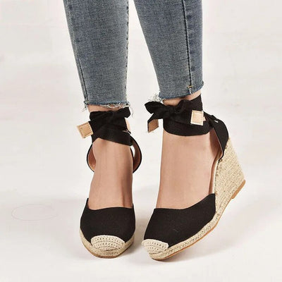 Priyana - Lässige Sandalen mit Knöchelriemen