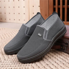Qasim - Anti-Rutsch Schuhe in Grau