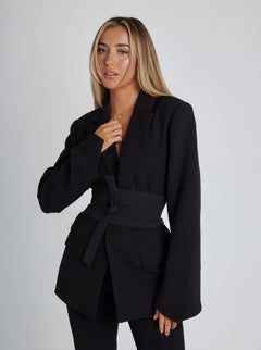 Renata | Eleganter Blazer mit Gürtel in Schwarz