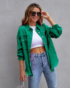 Aziza -  Zerfledderte Jeansjacke in Grün