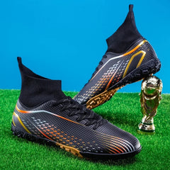 Thomas | Rutschfeste Fußballschuhe für draußen in Schwarz