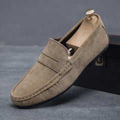 Leichte Herren Loafers aus Wildleder in Khaki