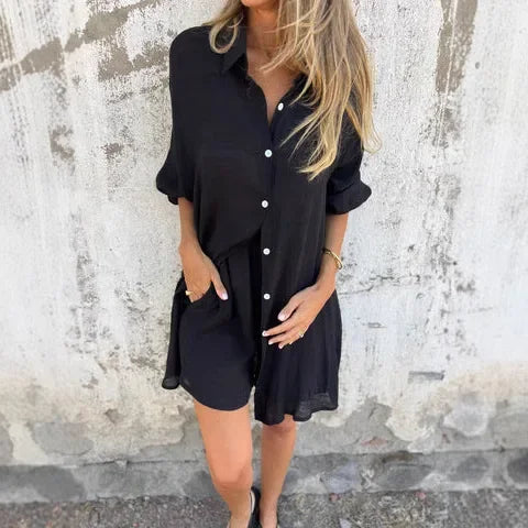 Nora | Lässiges Set aus schlichter Bluse und Shorts
