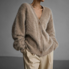 LINDA | ELEGANTER WINTER CARDIGAN | STILVOLLER WÄRMESCHUTZ in Beige