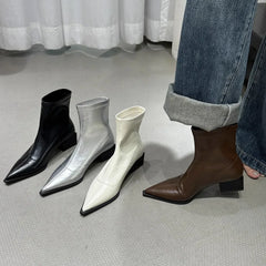Lucille - Spitz zulaufende Stiefelette - Herbstschuhe in Braun
