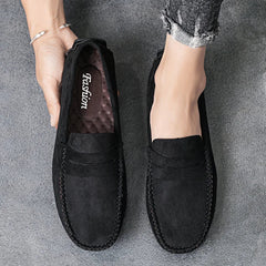 Leichte Loafers aus Wildleder für Männer in Black