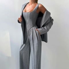 Adele™ | 3-teiliges Set (Korsett, Blazer und Hose) in Grau