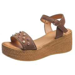 Sharon® | Schicke Damen Sandalen mit Schnalle und Keilabsatz in Braun