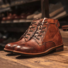 Hochschaftige Herrenstiefel in Braun