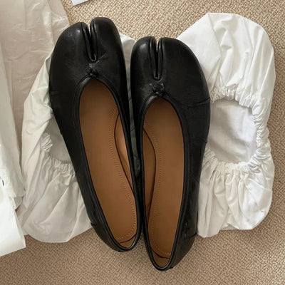 Damen Dirndl Schuhe mit geteilter Spitze | Flach