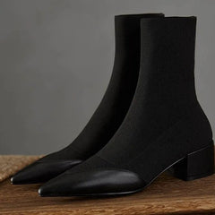 Moderne Knitted Sock-Stiefel in Schwarz