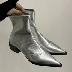 Lucille - Spitz zulaufende Stiefelette - Herbstschuhe in Silber