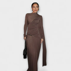 Langes Kleid mit Rollkragen in Braun lang