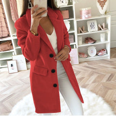Trine - Warme und bequeme lange Jacke in Rot