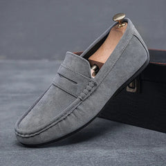 Leichte Herren Loafers aus Wildleder in Grau