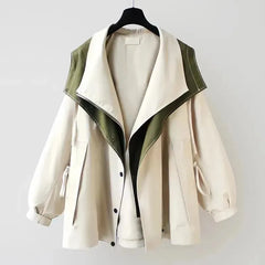 Silke - Lockerer Trenchcoat mit Kapuze in Weiß