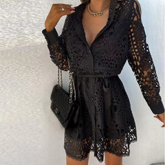 Whitney | V-Ausschnitt Langarm Minikleid in Schwarz