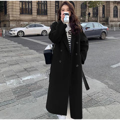 LORE™ | Langer Wollmantel in Schwarz