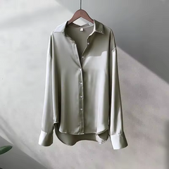 Dorothy - Satin Oversized Langarm-Hemd mit Knopfleiste in Grau