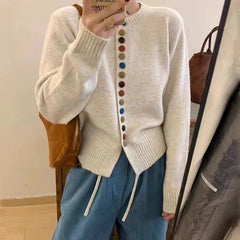 Celestine | Stylischer Knopf-Cardigan in Creme