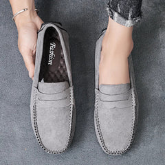 Leichte Loafers aus Wildleder für Männer in Grau