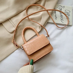 Ariel - Mini Crossbody Tasche - Luxuriöses Leder in Rosa