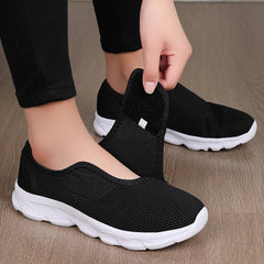 Eudora - Gepolsterte orthopädische Wanderschuhe in Schwarz/Weiß
