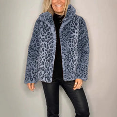 Panther Luxe™ Mantel aus Plüschfell mit Wildtierprint / Die kühne Seite Femininer Eleganz! in Blau